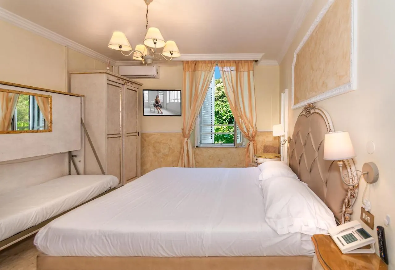 Hotel Tahiti Viareggio