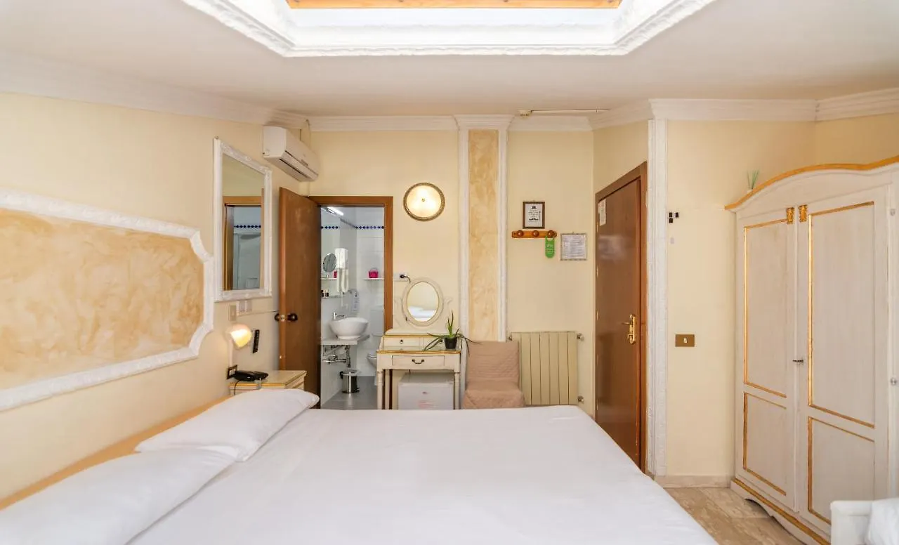 Hotel Tahiti Viareggio
