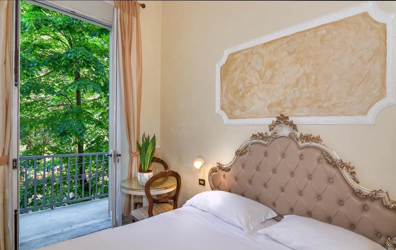 ***  Hotel Tahiti Viareggio Italia