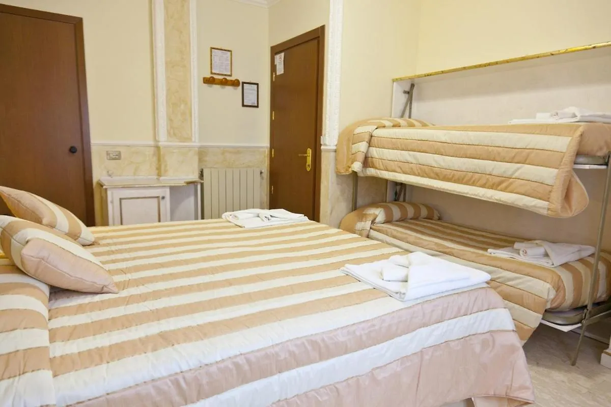 Hotel Tahiti Viareggio