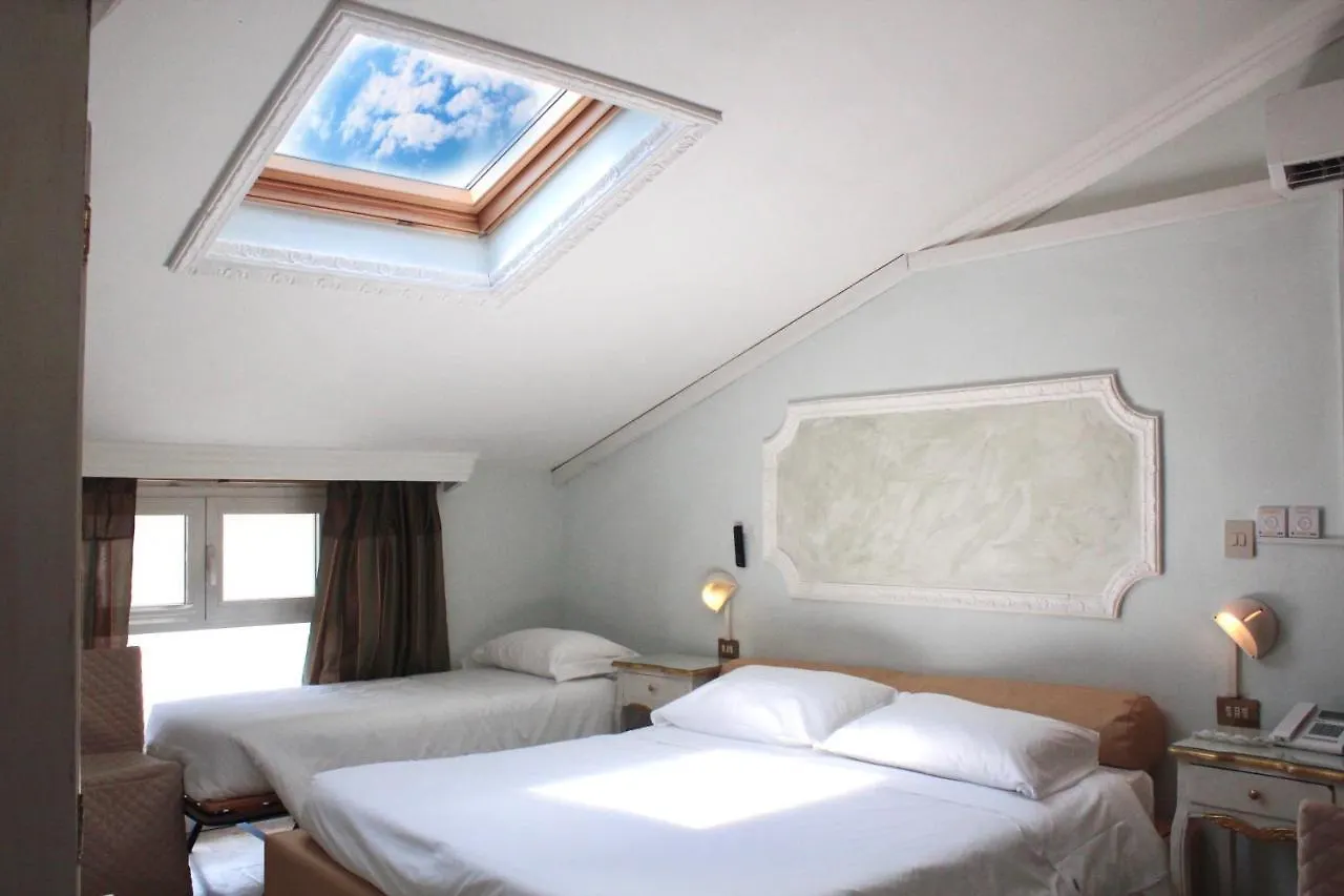 Hotel Tahiti Viareggio