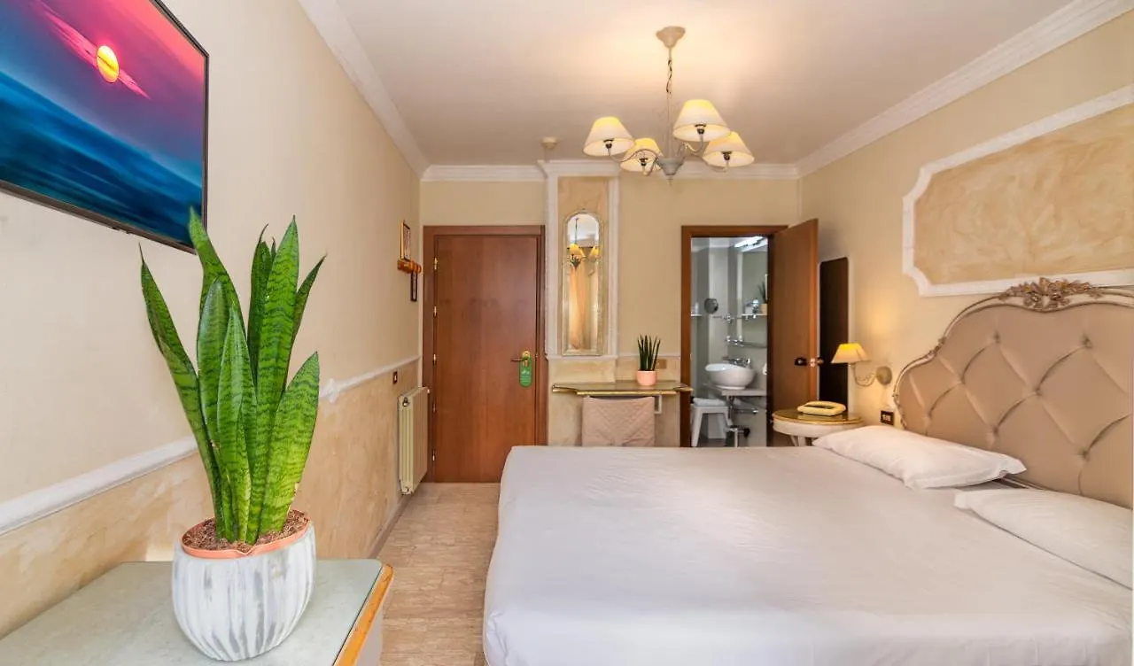 Hotel Tahiti Viareggio Italy