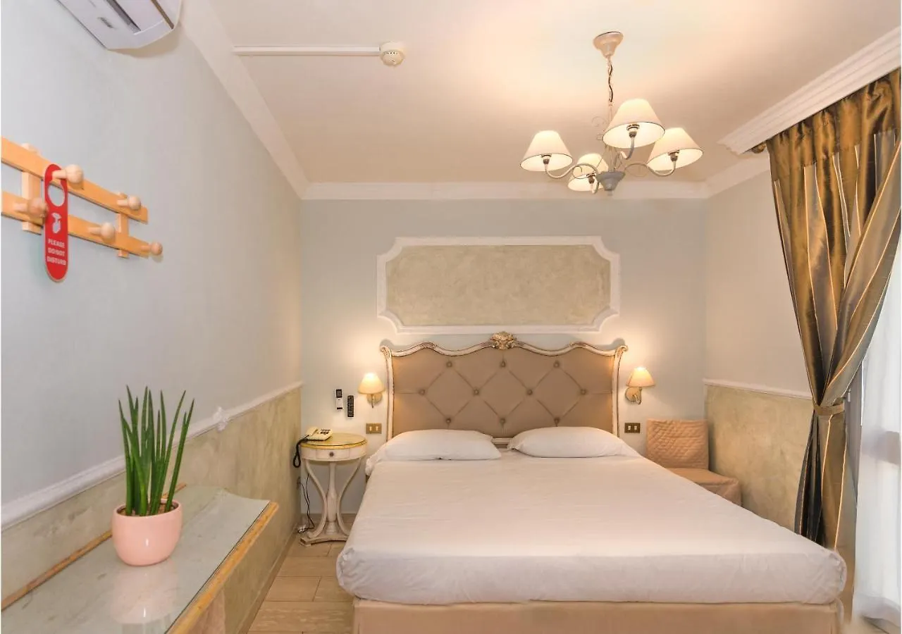 Hotel Tahiti Viareggio 3*,  Italy