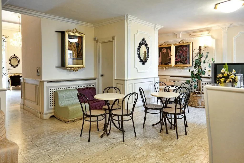 Hotel Tahiti Viareggio